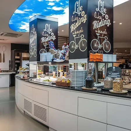 Hotel Velotel